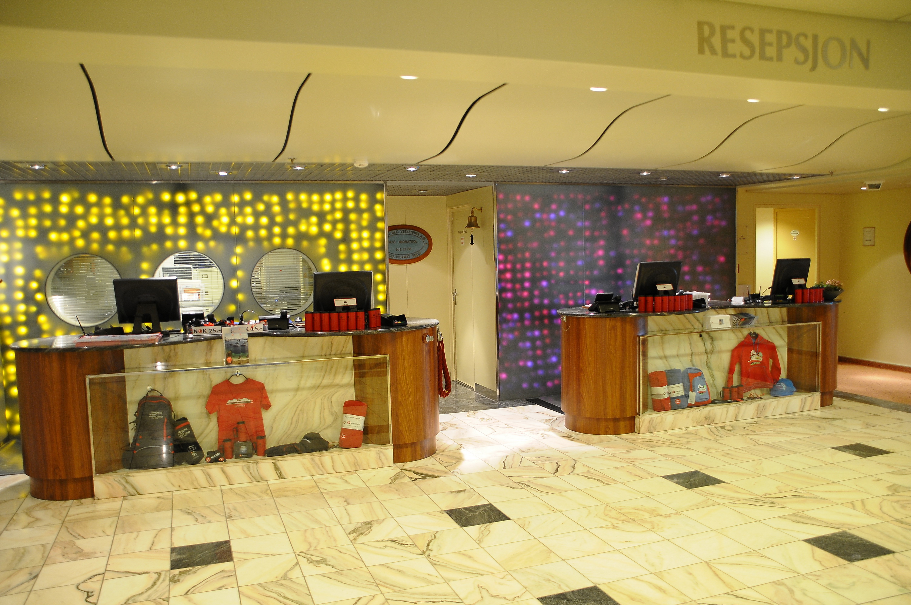 MS Midnatsol Rezeption